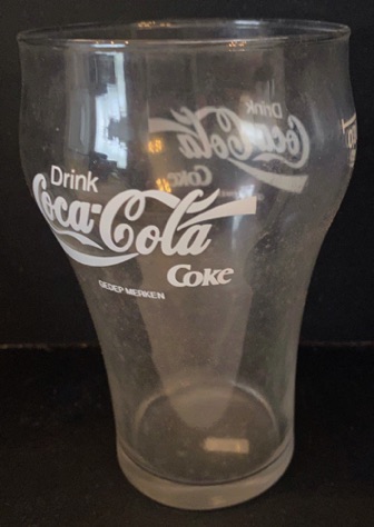 308030-2 € 3,00 coca cola glas witte letters D8 H13 cm.jpeg